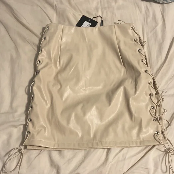 2/$15 NWT PrettyLittleThing Stone Leather Lace Up Mini Skirt - Picture 11 of 13